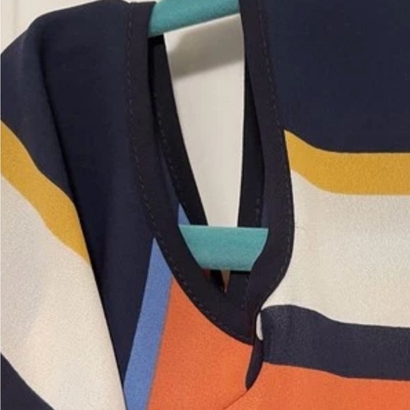 Karl Lagerfeld Paris Cold Shoulder Stripe Top Bold Flounce Sleeve Preppy Medium - Picture 4 of 11